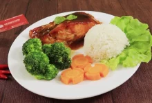 Steak cá ngừ kèm sốt Teriyaki đơn giản