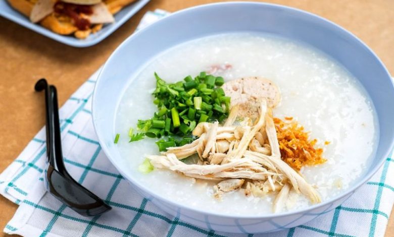 Bữa ăn nhẹ nhàng với cháo gà giúp cơ thể nhanh hồi phục