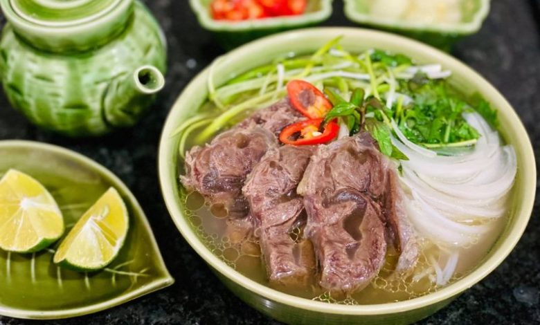 Phở Hà Nội là linh hồn ẩm thực thủ đô trong từng bát nóng hổi