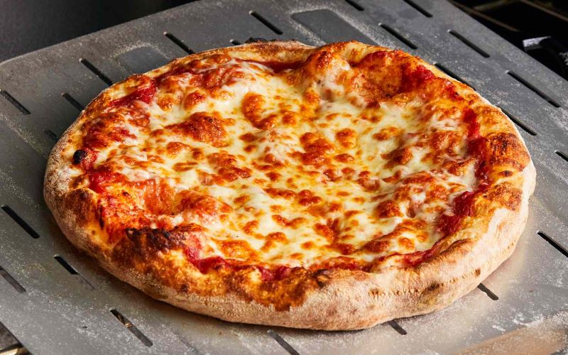 Pizza nóng hổi, hương vị đậm chất Ý ngay tại Việt Nam