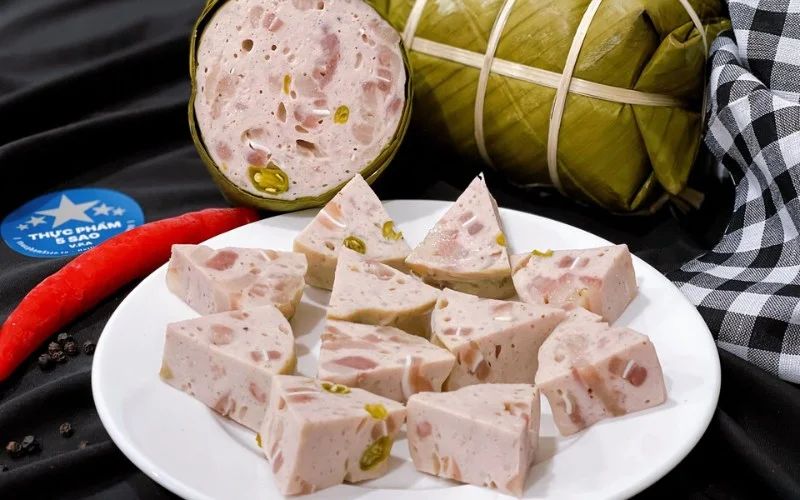 Hướng dẫn chi tiết cách làm chả lụa
