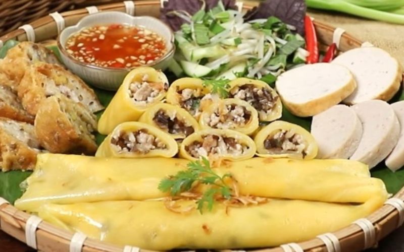 Bánh cuốn Thanh Trì đặc sản Hà Nội Bánh cuốn trứng độc đáo béo ngậy