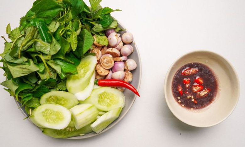 Cà pháo mắm tôm đặc sắc trong mỗi bữa cơm