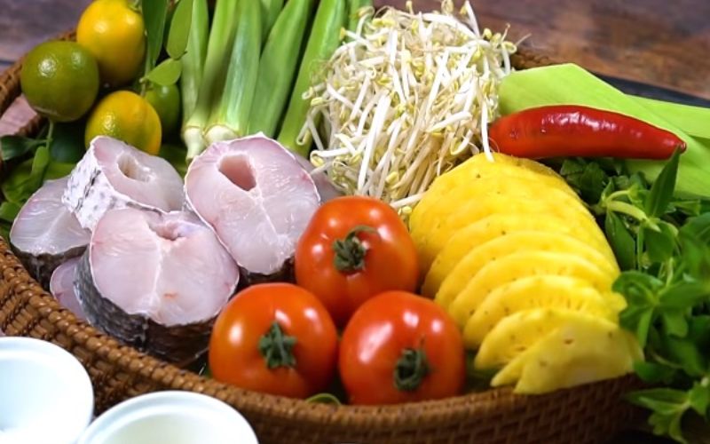 Rau củ tươi ngon làm nên hương vị đặc trưng của canh chua