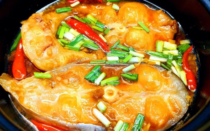 Đậm đà hương vị quê hương với cá basa kho nước dừa