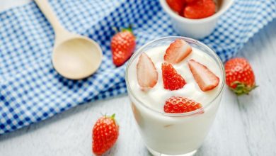 Gợi ý bữa phụ sữa chua trái cây ngon miệng cho trẻ
