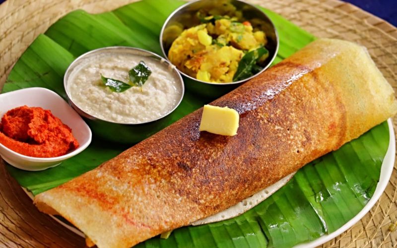 Món Masala Dosa Ấn Độ với lớp bánh giòn và nhân đậm vị