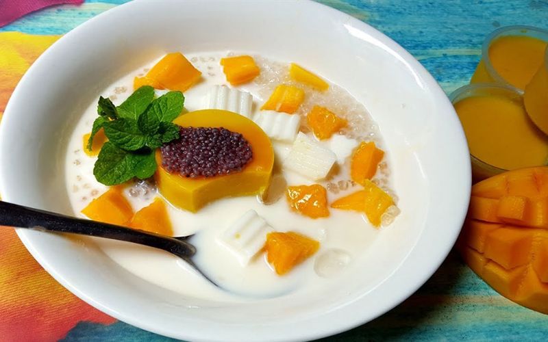 Pudding xoài mịn màng với topping tươi mát