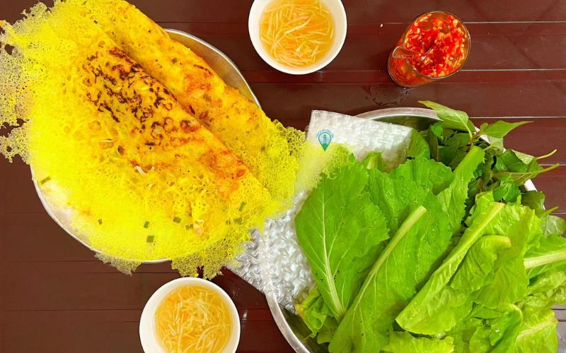 Bột bánh xèo chuẩn tạo nên lớp bánh giòn rụm hấp dẫn