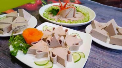 Chả lụa và củ kiệu điểm nhấn trong mâm cơm Tết miền Nam