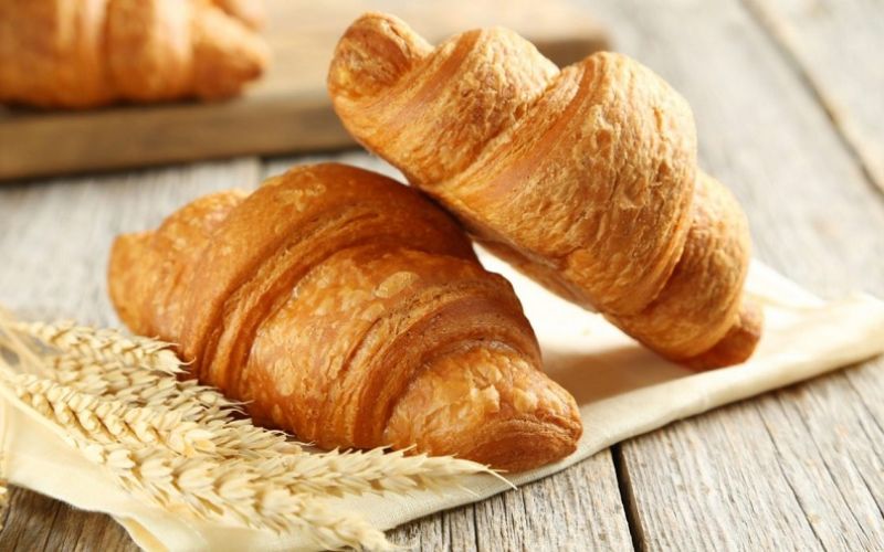 Bánh Croissant giòn rụm thơm bơ chuẩn vị Pháp