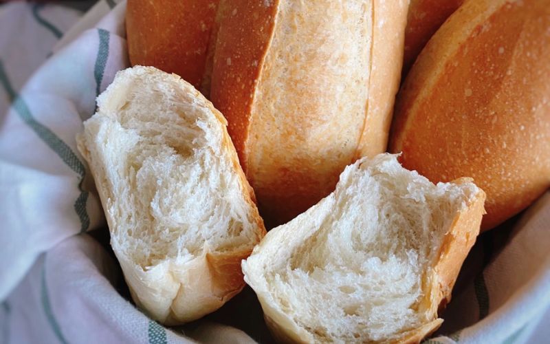 Bánh mì baguette đặc ruột kiểu Pháp thơm ngon khó cưỡng