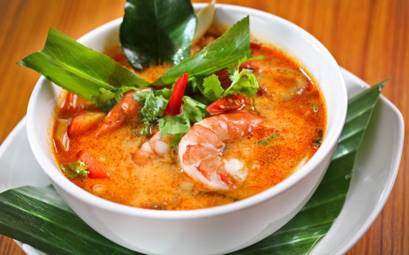 Tom Yum Thái Lan chua cay đậm đà kích thích vị giác